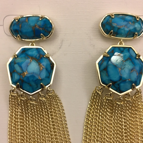 Kendra Scott Tae Earrings - Picture 2 of 8